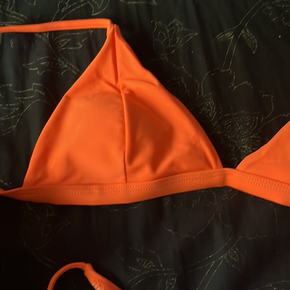 orange bikini - Picture 3 of 3